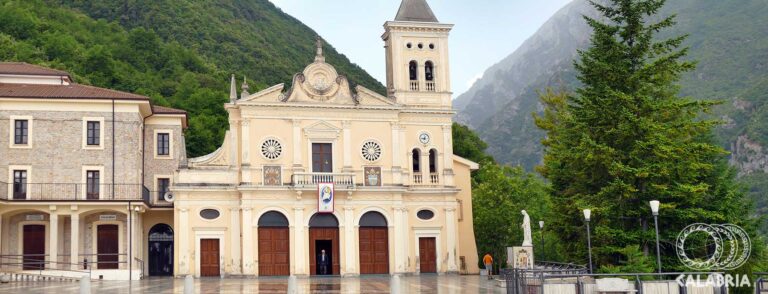 Santuario Regionale Basilica Maria SS. del Pettoruto